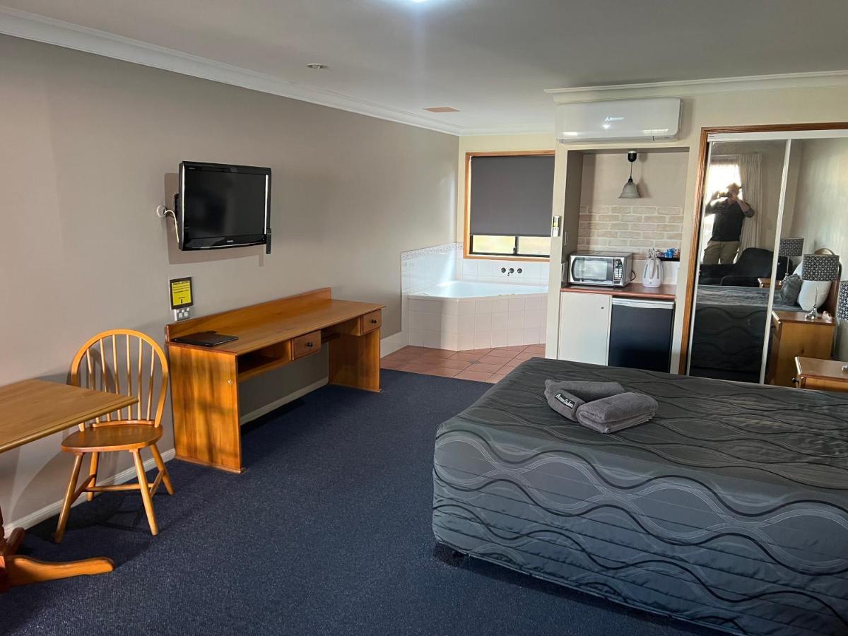 Asters On James Motor Inn Toowoomba Exterior photo