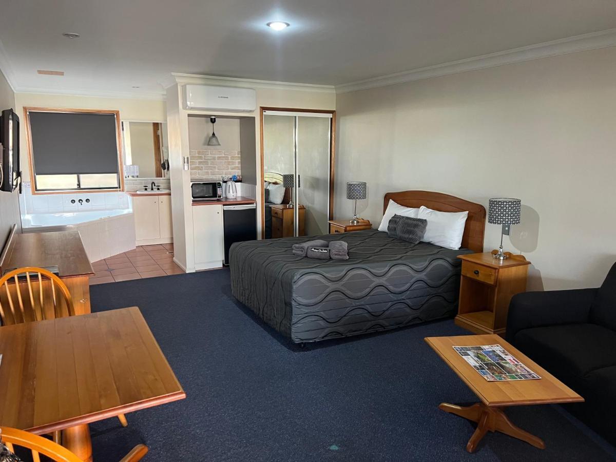 Asters On James Motor Inn Toowoomba Exterior photo