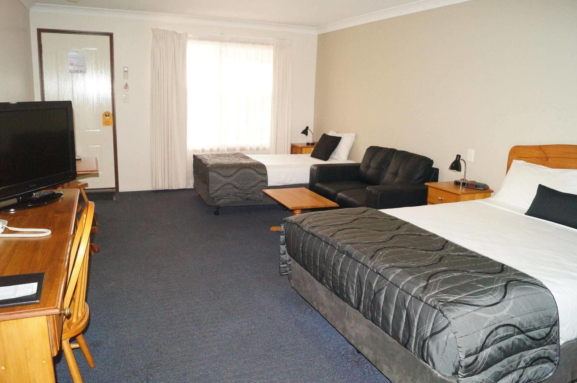 Asters On James Motor Inn Toowoomba Exterior photo